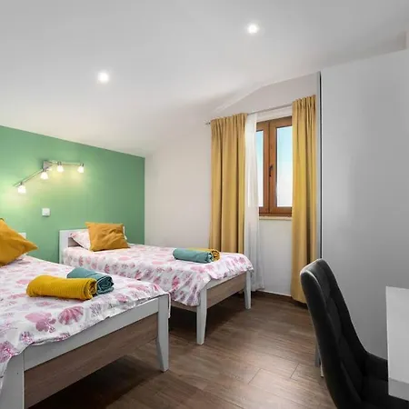 Ulika Apartman *